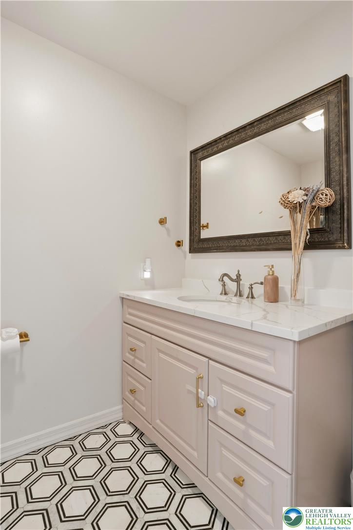1551 Duxbury Court Property Photo 13