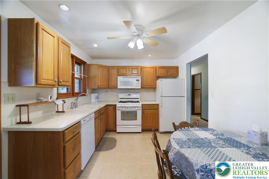 1539 Spring Garden Street Property Photo 10