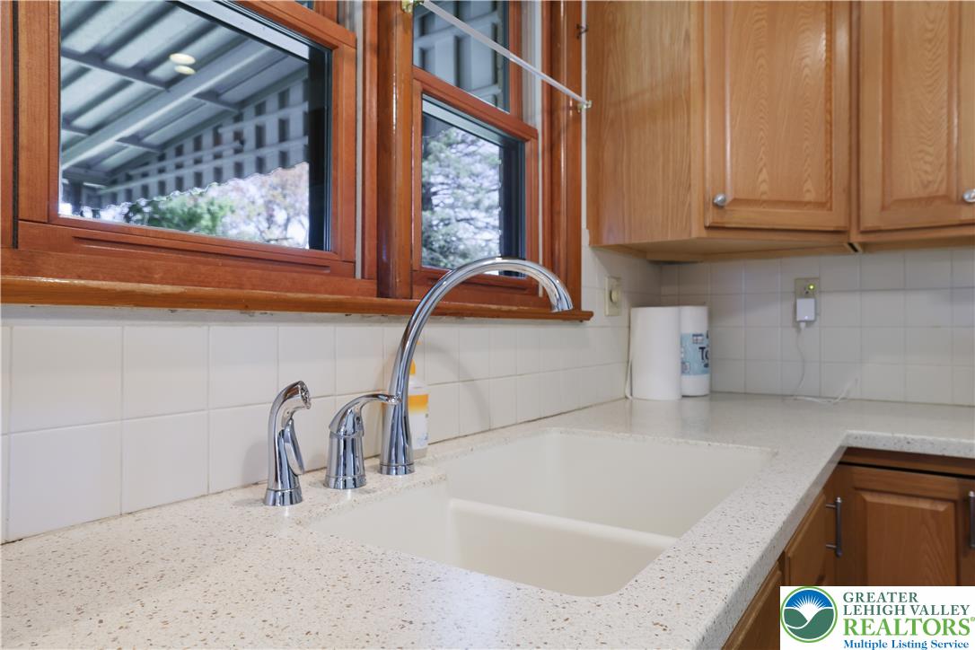 1539 Spring Garden Street Property Photo 13