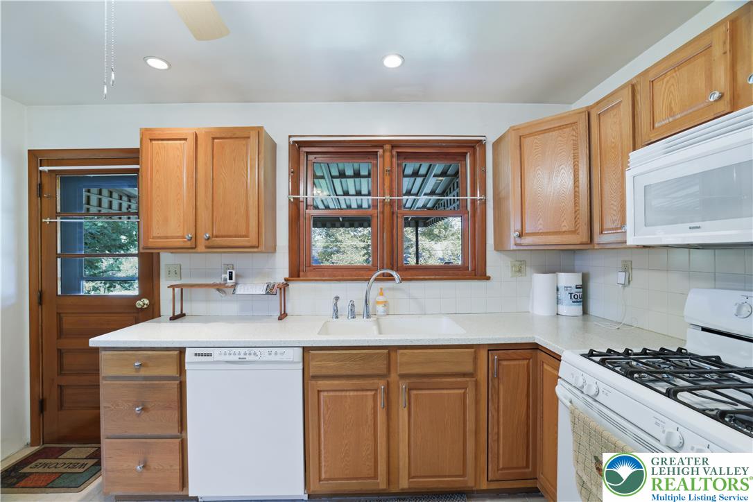 1539 Spring Garden Street Property Photo 14