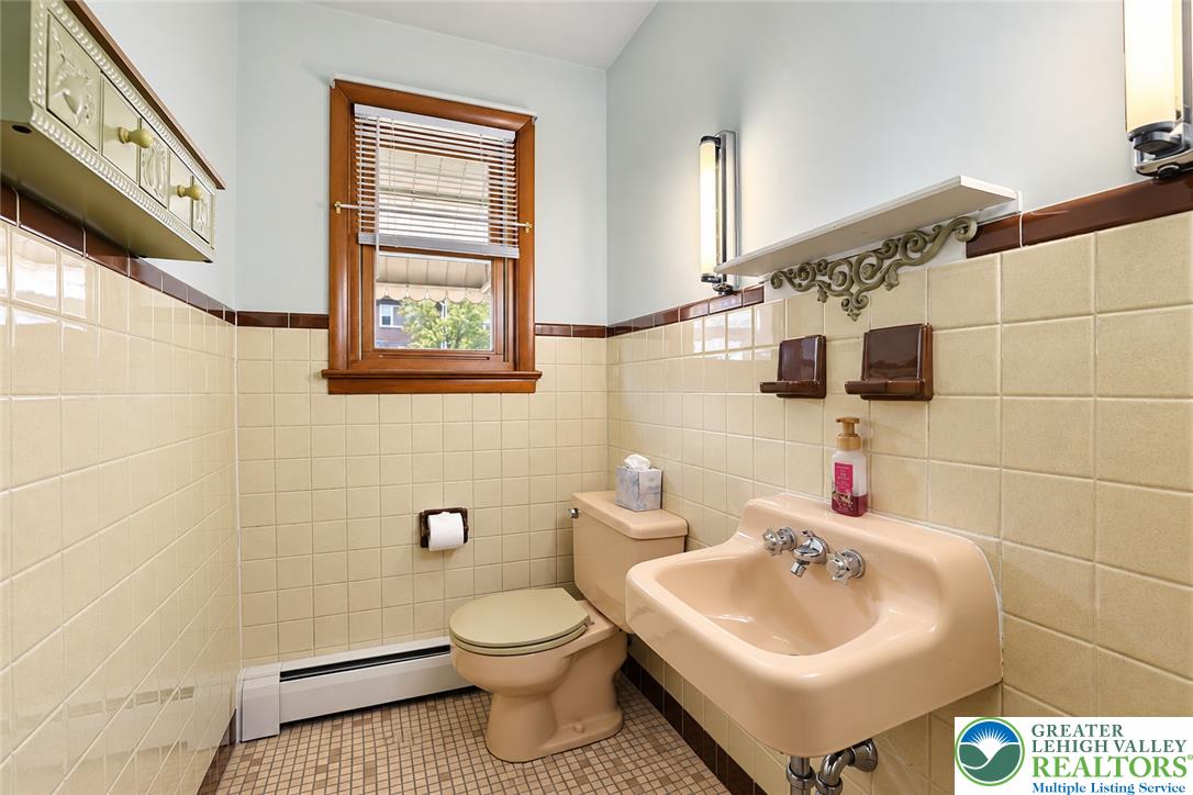 1539 Spring Garden Street Property Photo 18