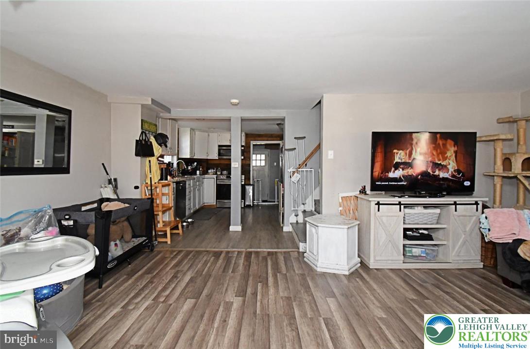 922 S Filmore Street Property Photo 4