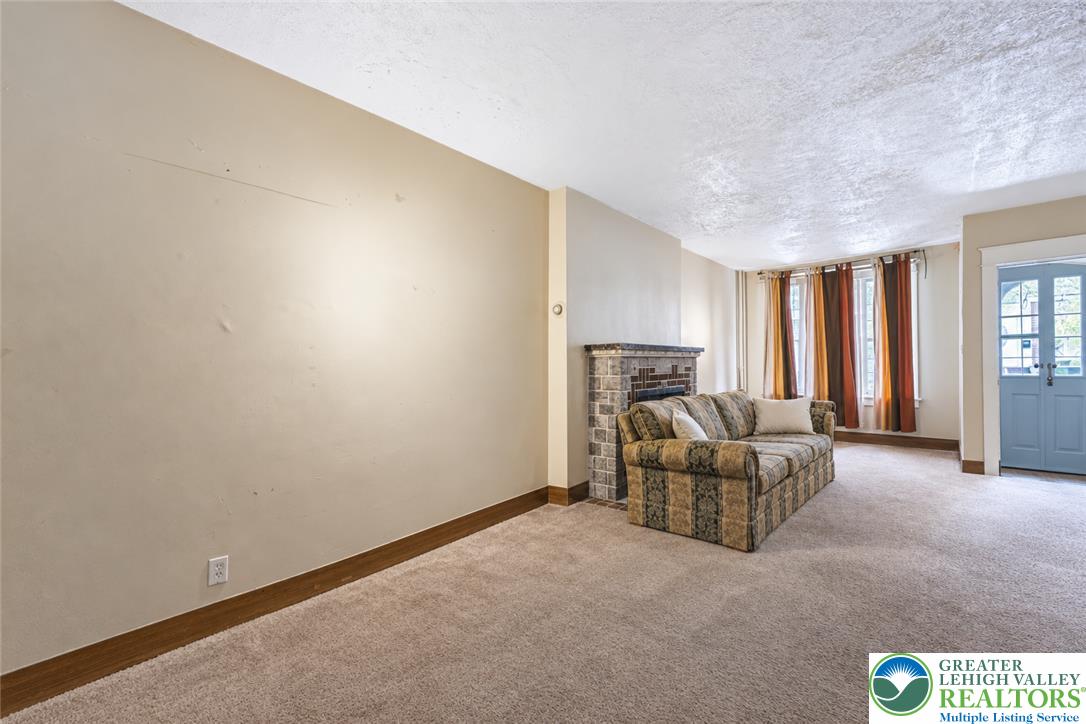 817 North Penn Street Property Photo 2