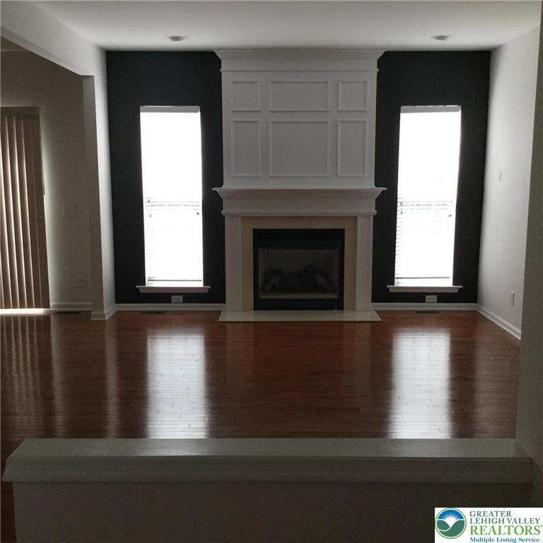 5280 High Vista Drive Property Photo 8