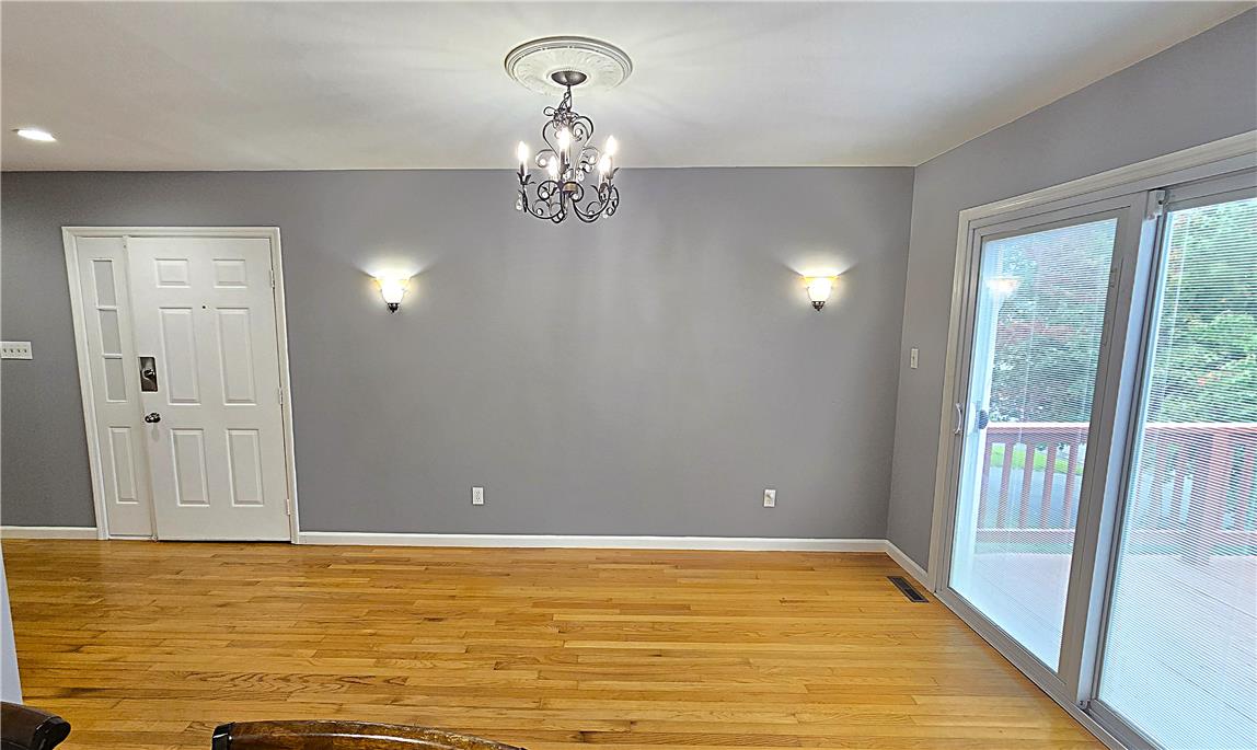 1946 Alberta Drive Property Photo 9