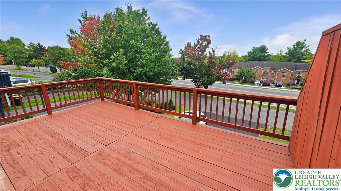 1946 Alberta Drive Property Photo 11