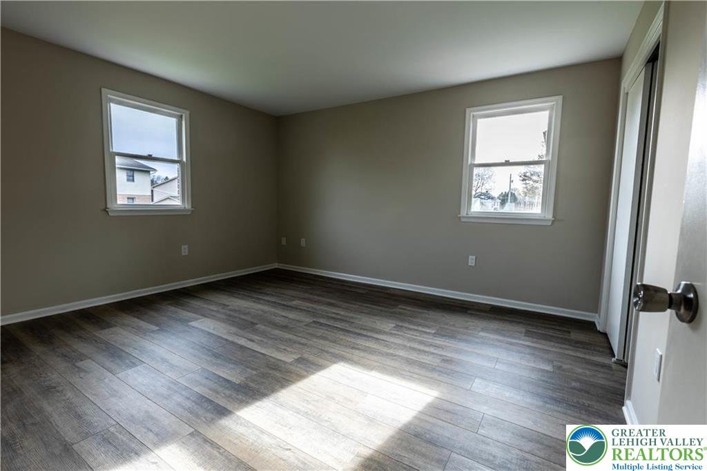 4070 Winfield Terrace Property Photo 14