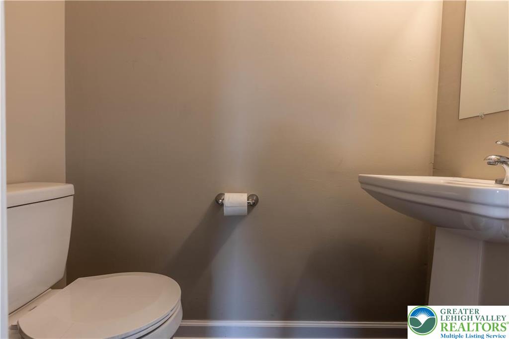 4070 Winfield Terrace Property Photo 16
