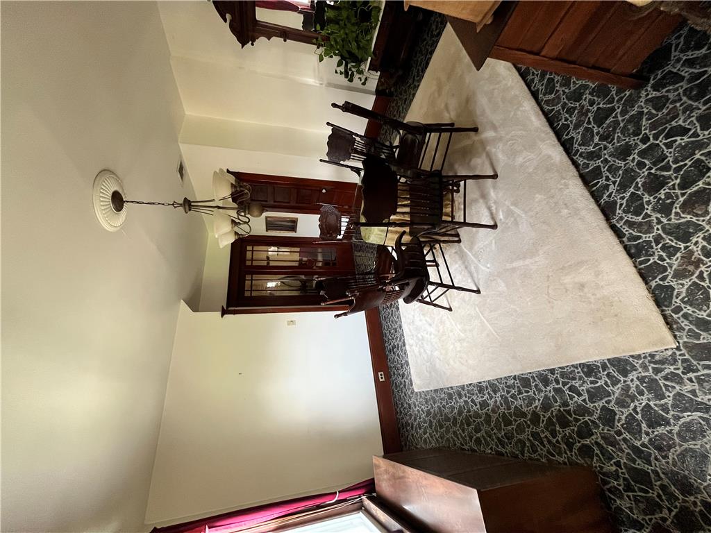 240 Lincoln Street Property Photo 4