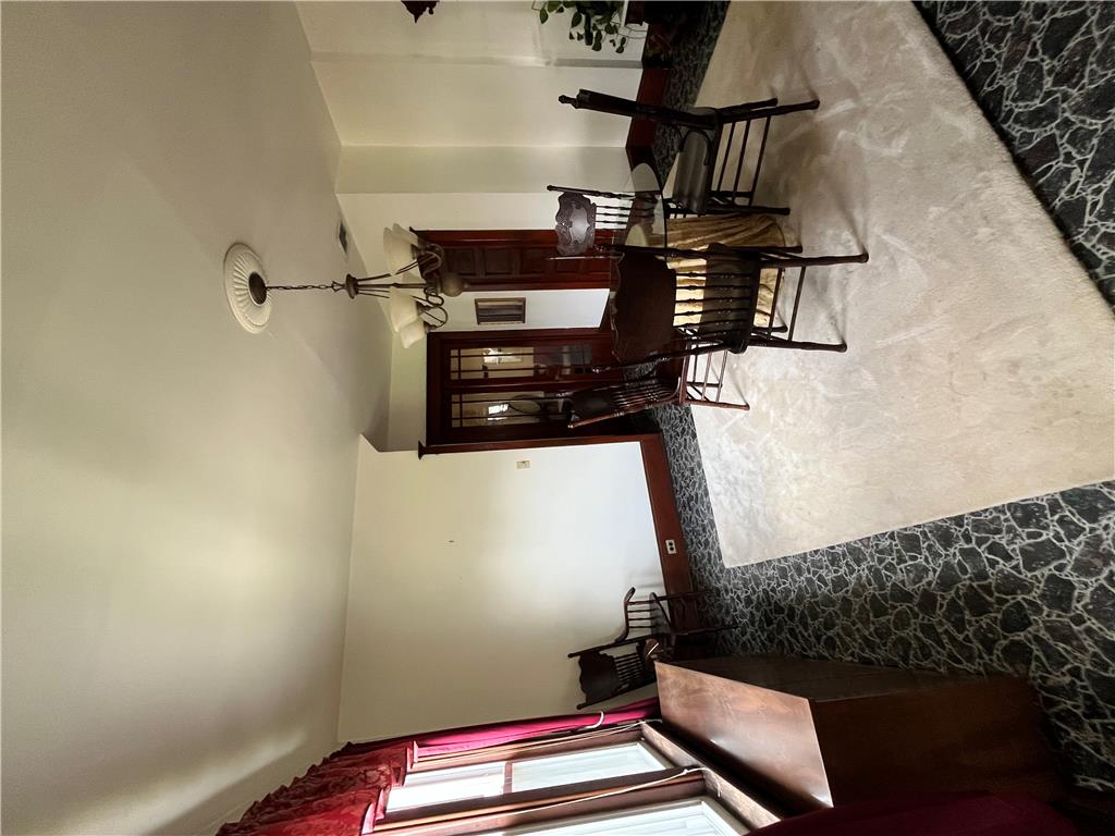 240 Lincoln Street Property Photo 8
