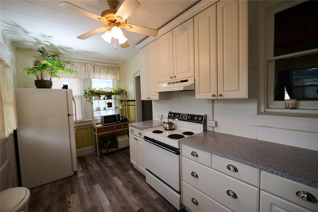 240 Lincoln Street Property Photo 10