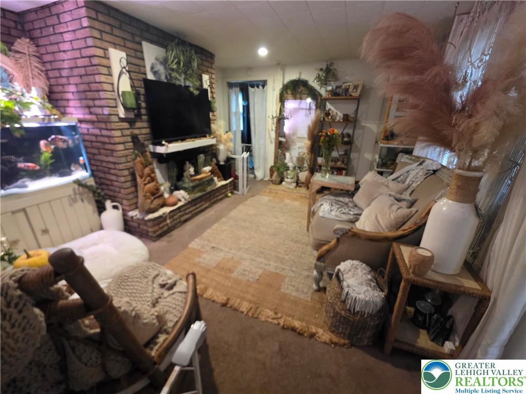 620 West Broad Street Property Photo 5