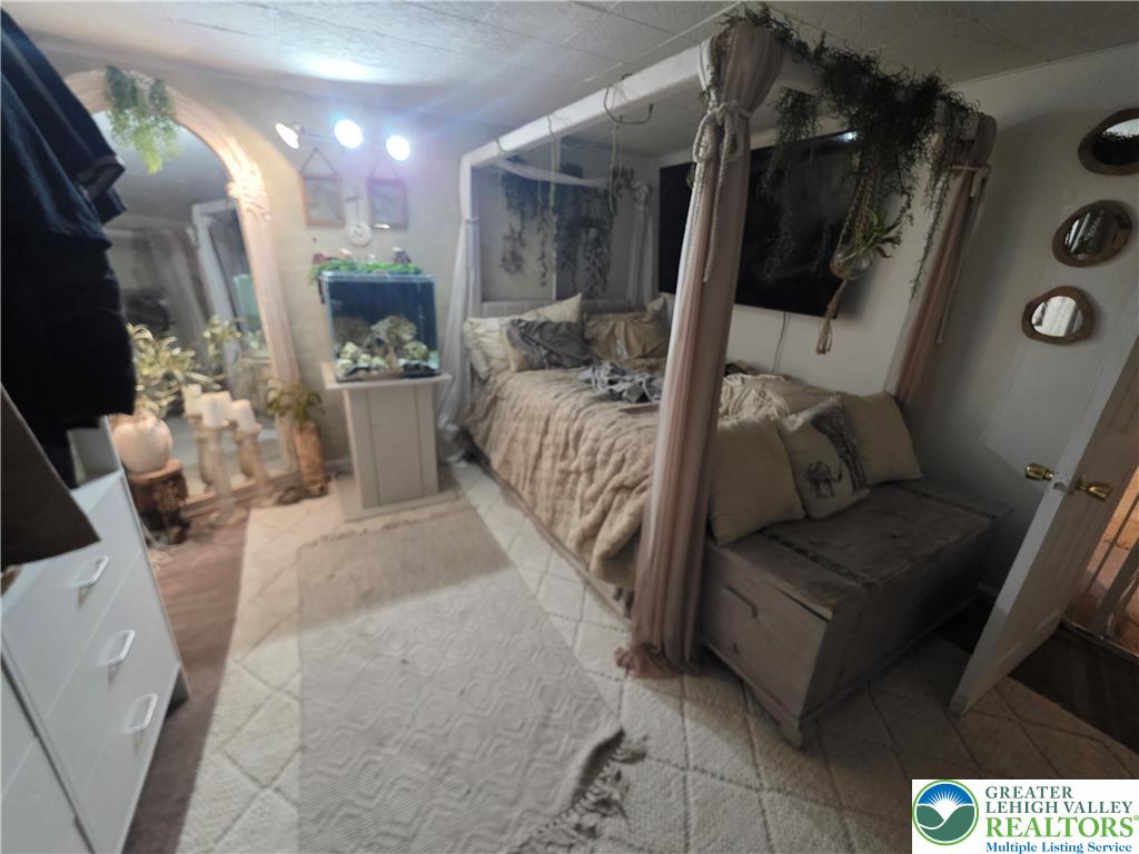 620 West Broad Street Property Photo 6
