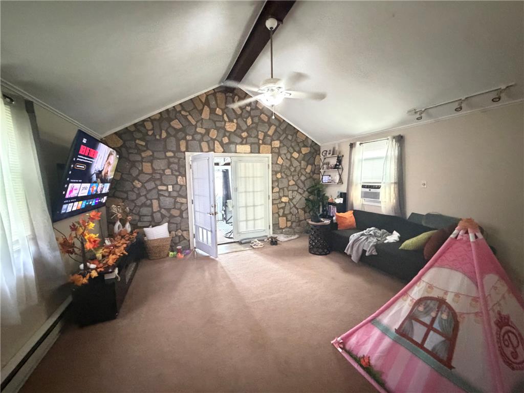 620 West Broad Street Property Photo 18