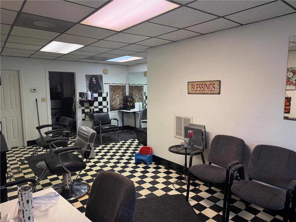 620 West Broad Street Property Photo 22