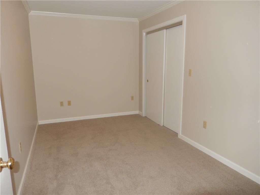 4240 Tilghman Street Property Photo 8
