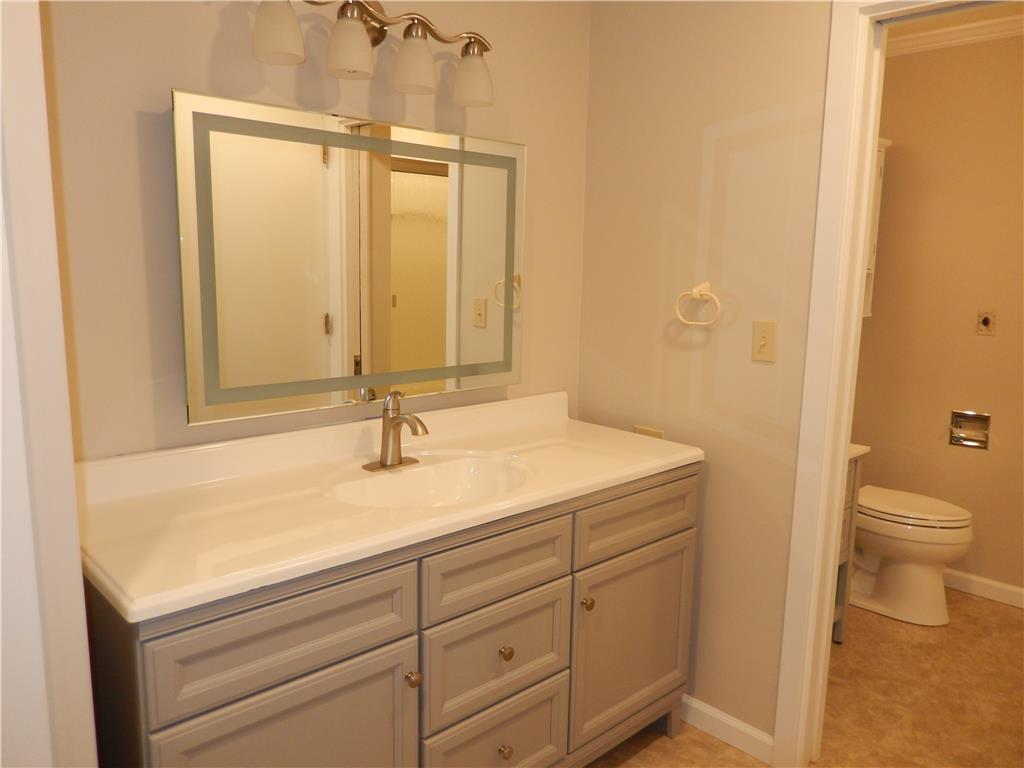 4240 Tilghman Street Property Photo 9
