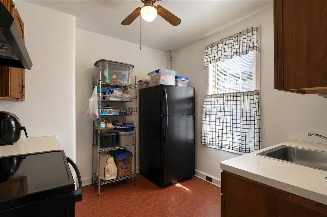 104 West Bertsch Street Property Photo 18