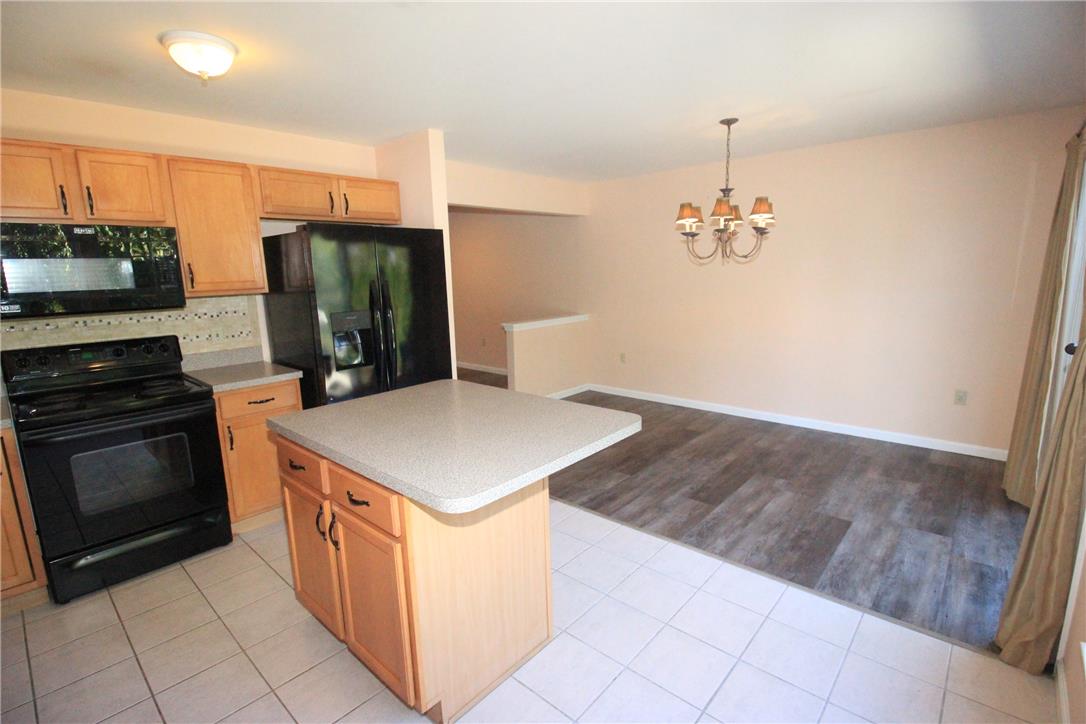 1703 Pinewind Drive Property Photo 5