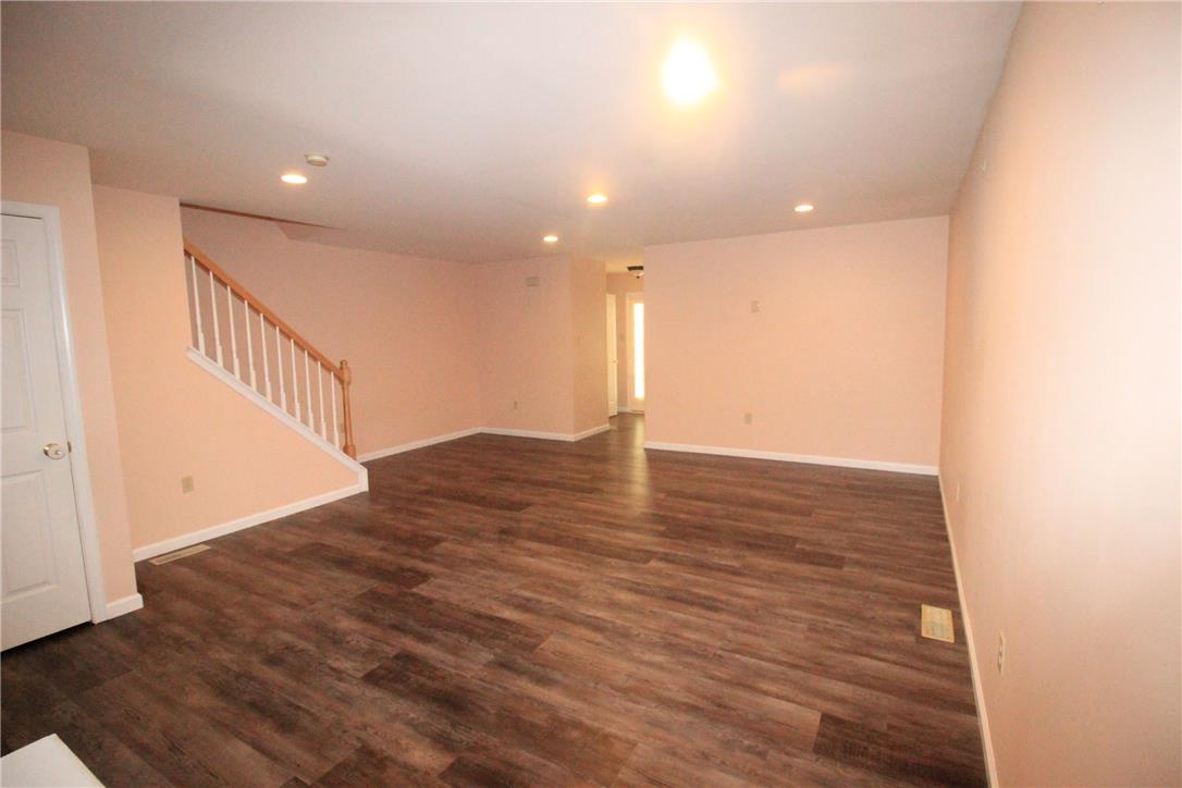 1703 Pinewind Drive Property Photo 6