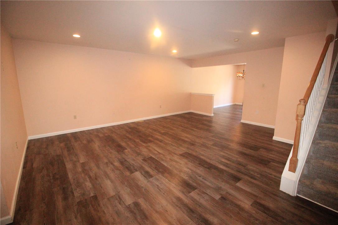1703 Pinewind Drive Property Photo 7