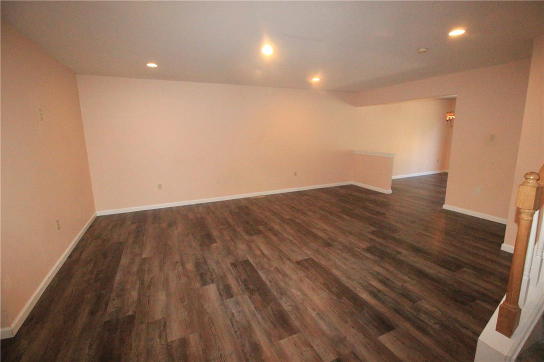 1703 Pinewind Drive Property Photo 9