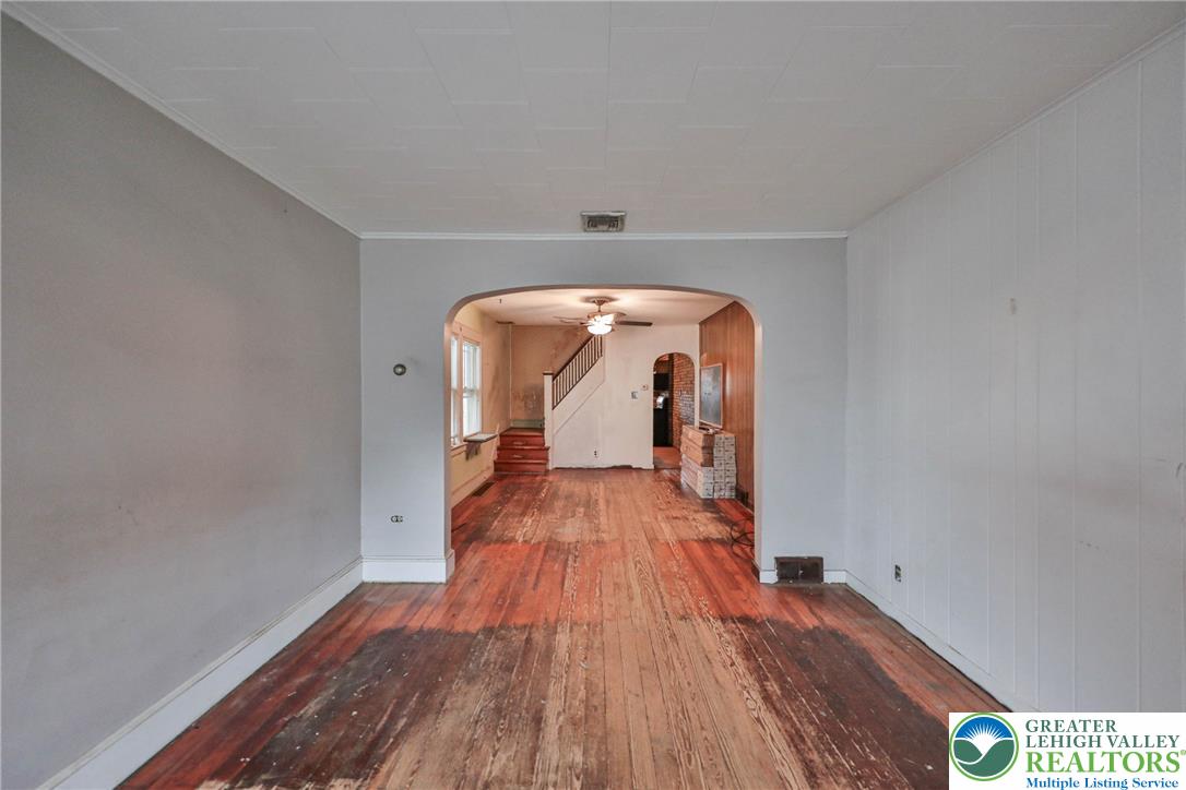 2409 Lennox Street Property Photo 7