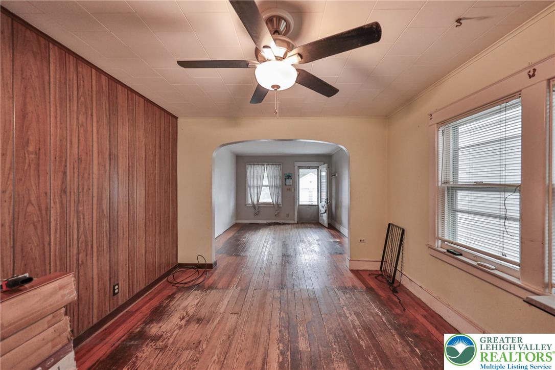 2409 Lennox Street Property Photo 10