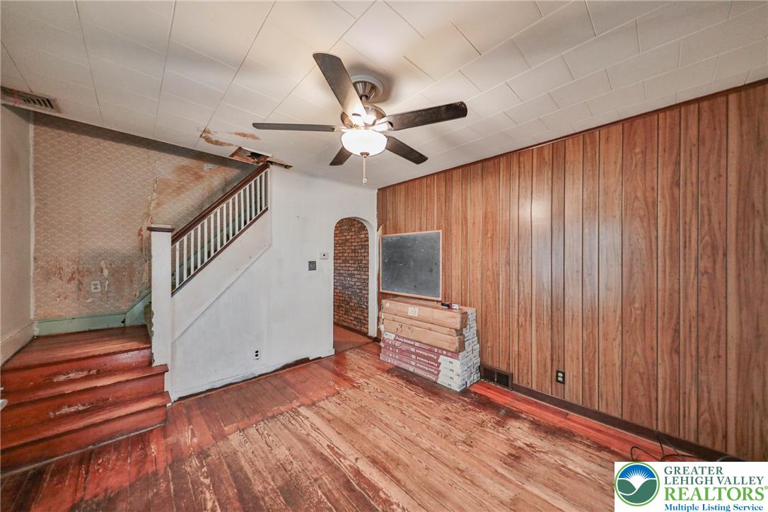 2409 Lennox Street Property Photo 11