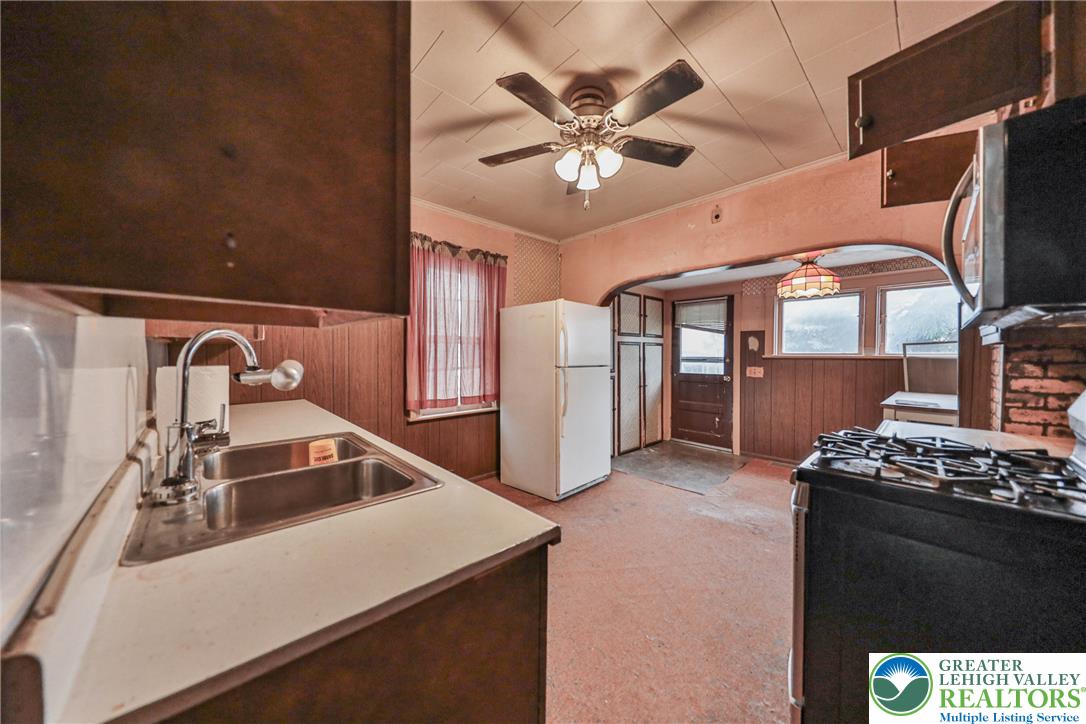 2409 Lennox Street Property Photo 12