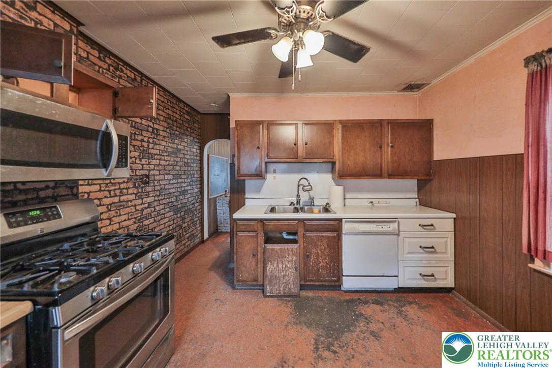 2409 Lennox Street Property Photo 17