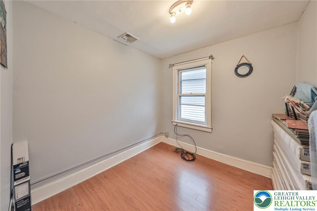 2409 Lennox Street Property Photo 24
