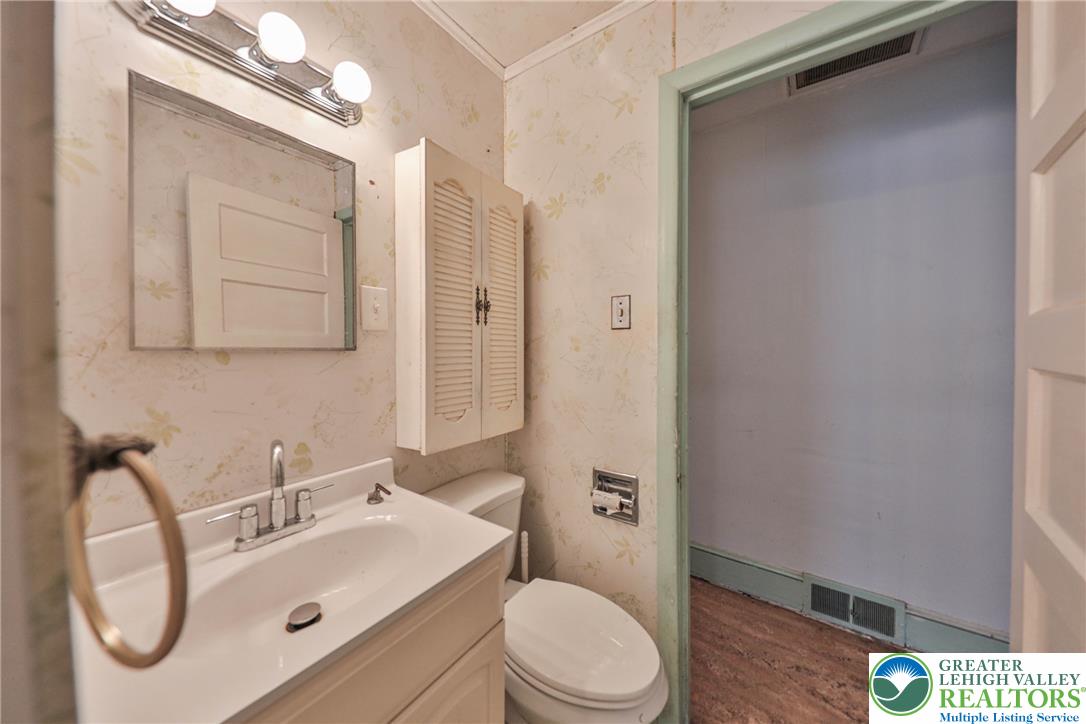 2409 Lennox Street Property Photo 27