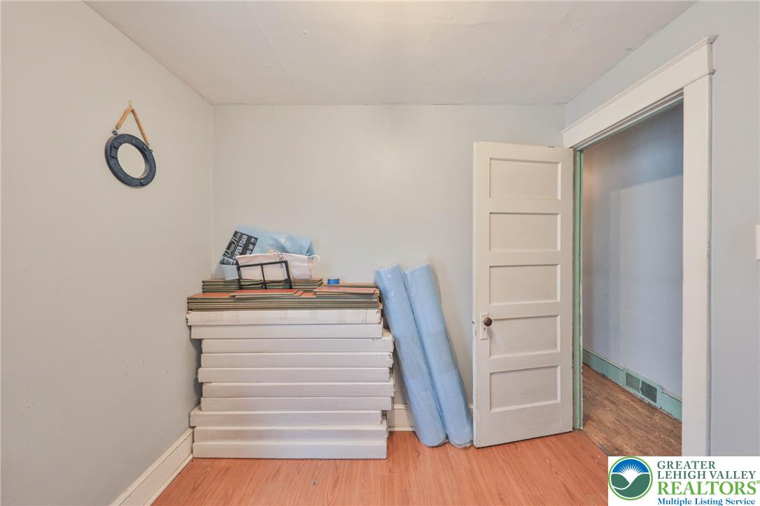 2409 Lennox Street Property Photo 31