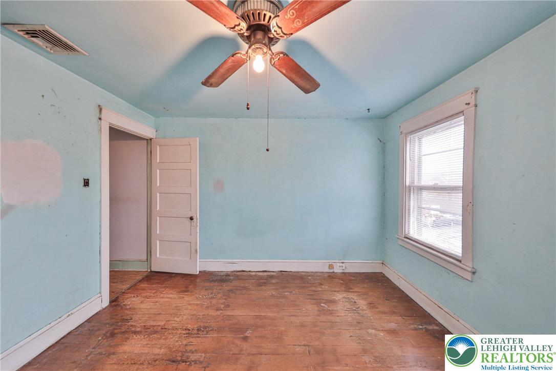 2409 Lennox Street Property Photo 36