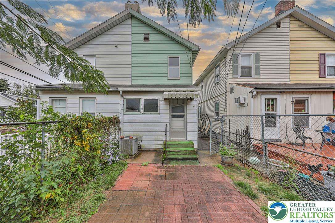 2409 Lennox Street Property Photo 37