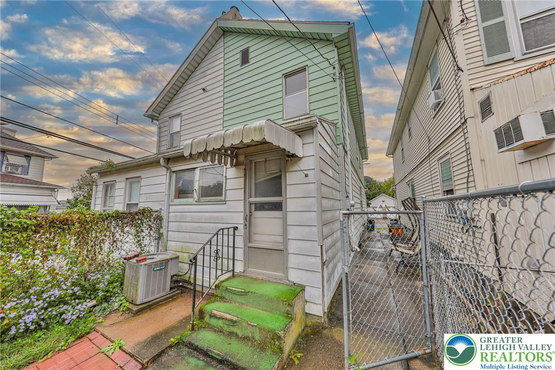 2409 Lennox Street Property Photo 45