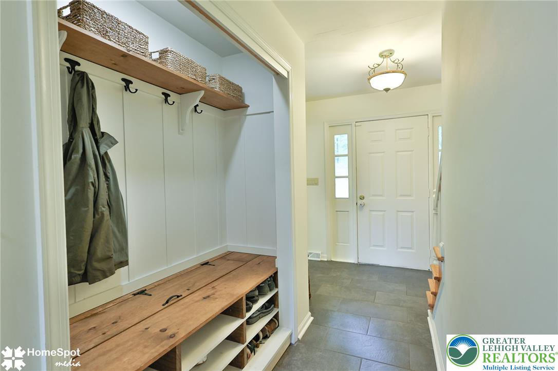 6039 Glen Road Property Photo 8