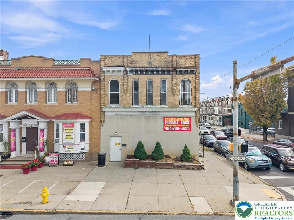 701 8th Street Property Photo 1
