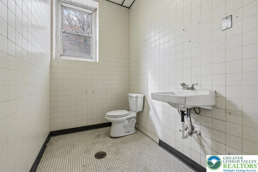 701 8th Street Property Photo 16