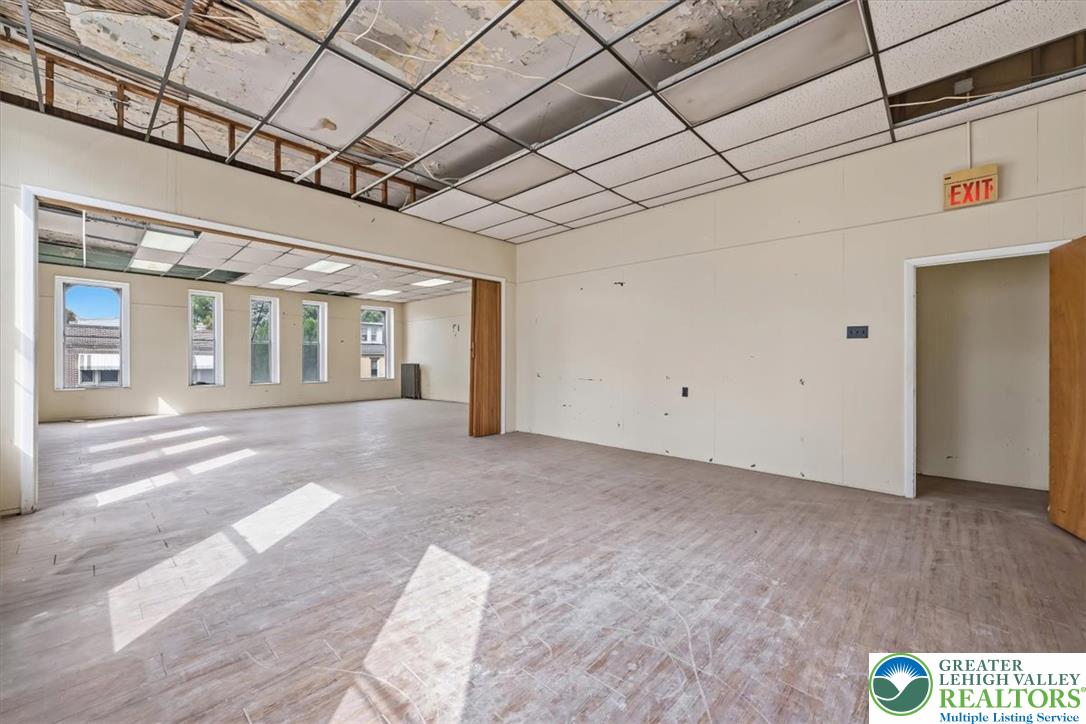 701 8th Street Property Photo 25