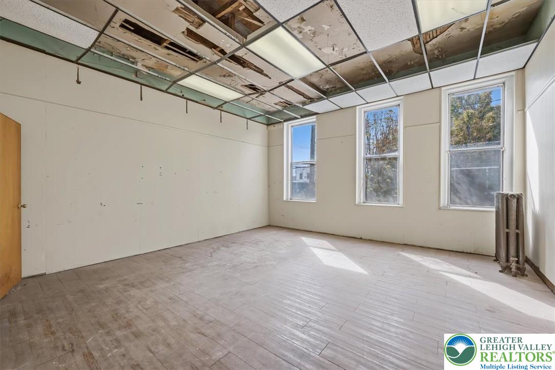 701 8th Street Property Photo 28