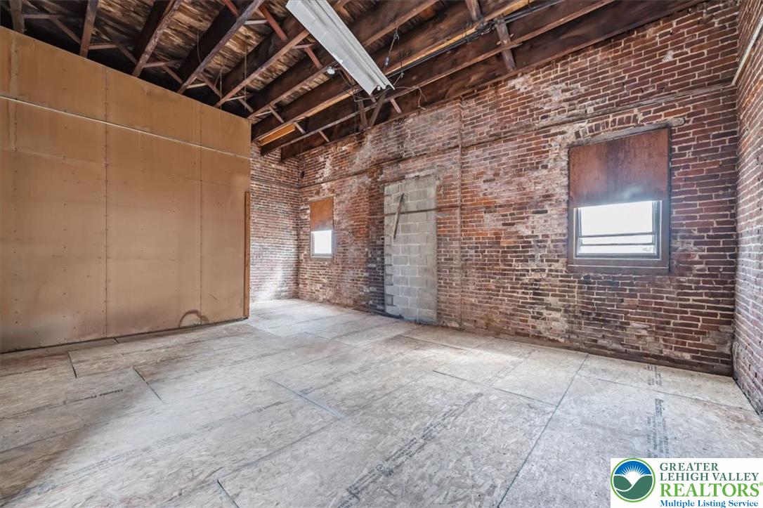701 8th Street Property Photo 35
