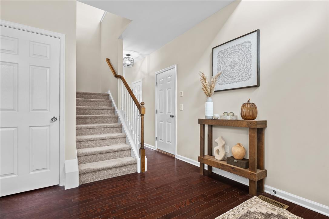963 Spring White Drive Property Photo 2