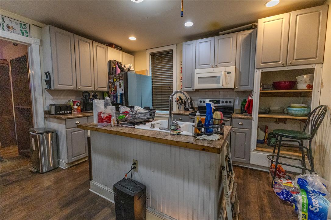 717 Market Property Photo 5