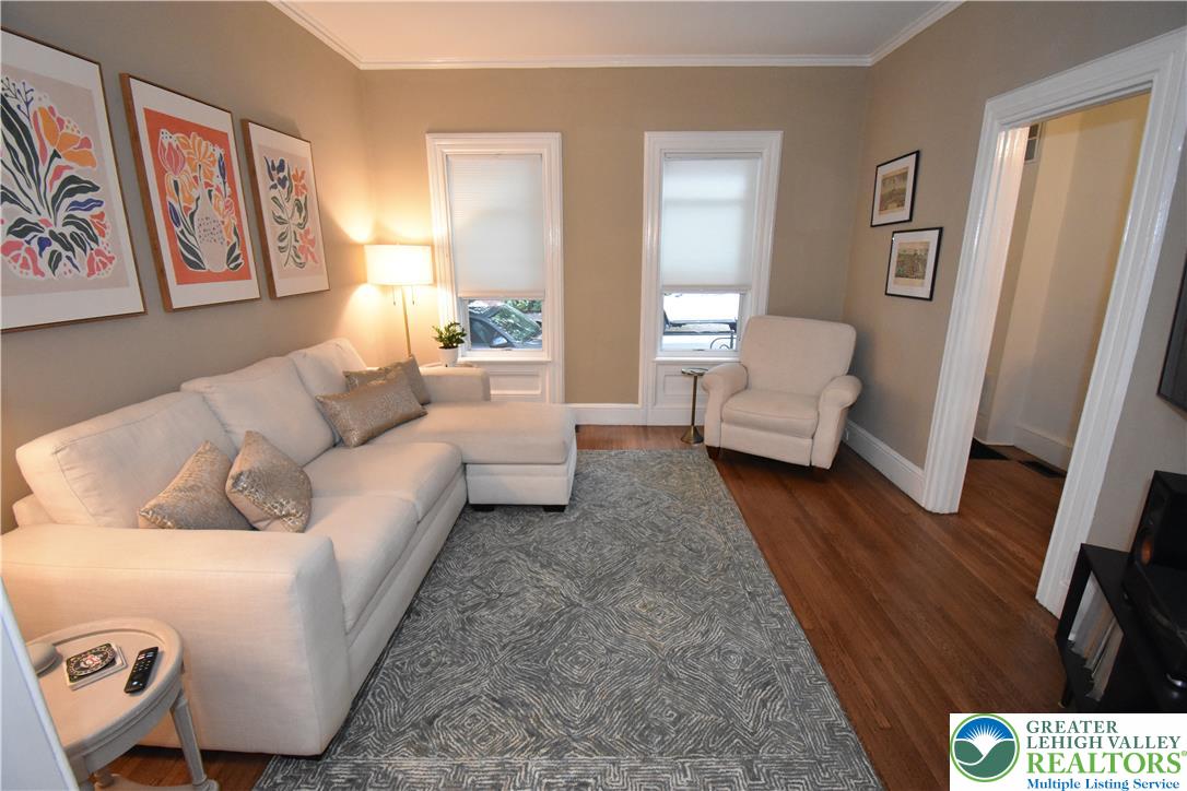 230 Porter Street Property Photo 6