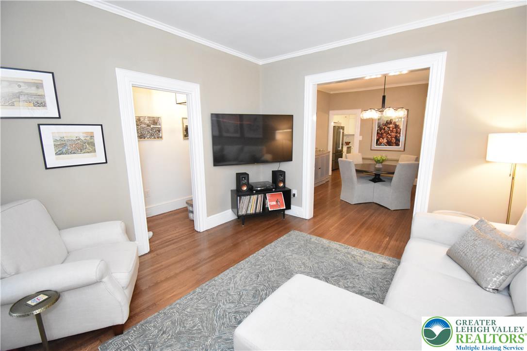 230 Porter Street Property Photo 10