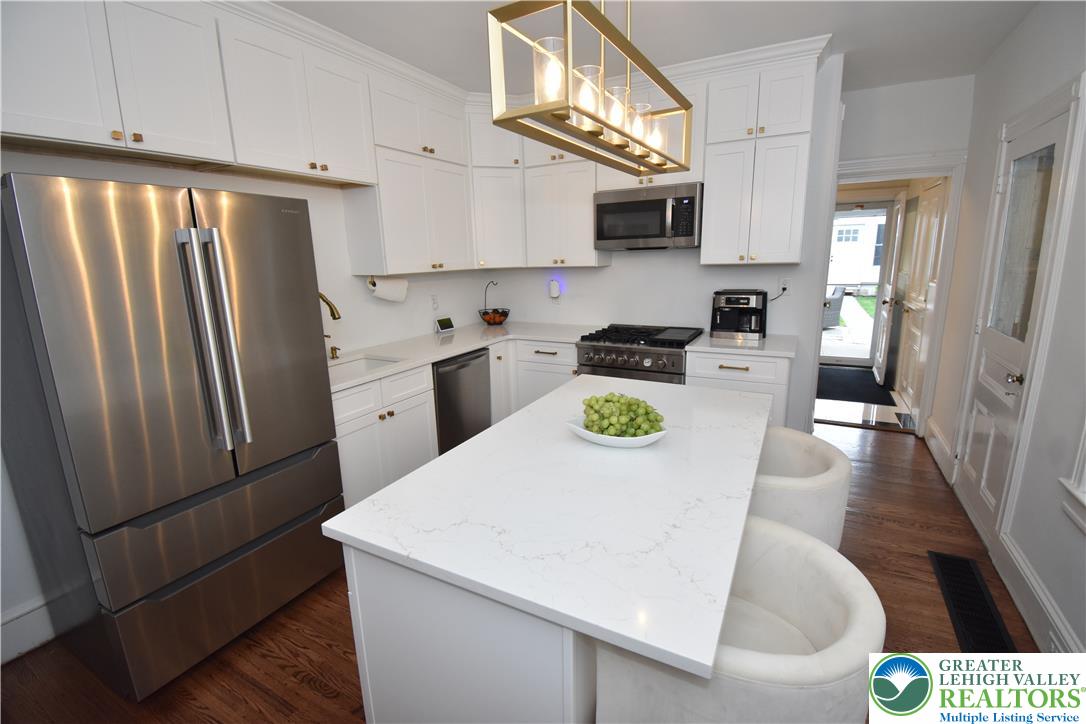 230 Porter Street Property Photo 14