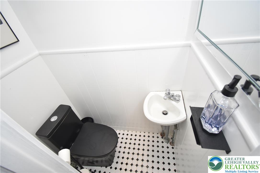 230 Porter Street Property Photo 22