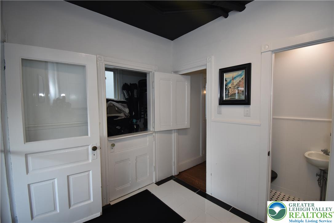 230 Porter Street Property Photo 24